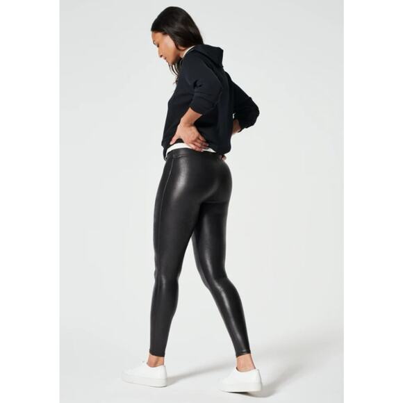 Spanx Faux Leather Legging Black Medium Casual Sporty Tummy Control Comfy Goth - Picture 2 of 11